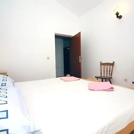 Apartamento Charming In With 2 Bedrooms And Air Conditioning