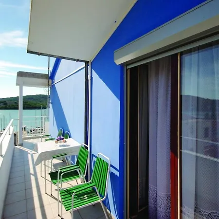Apartment Charming In With 2 Bedrooms And Air Conditioning